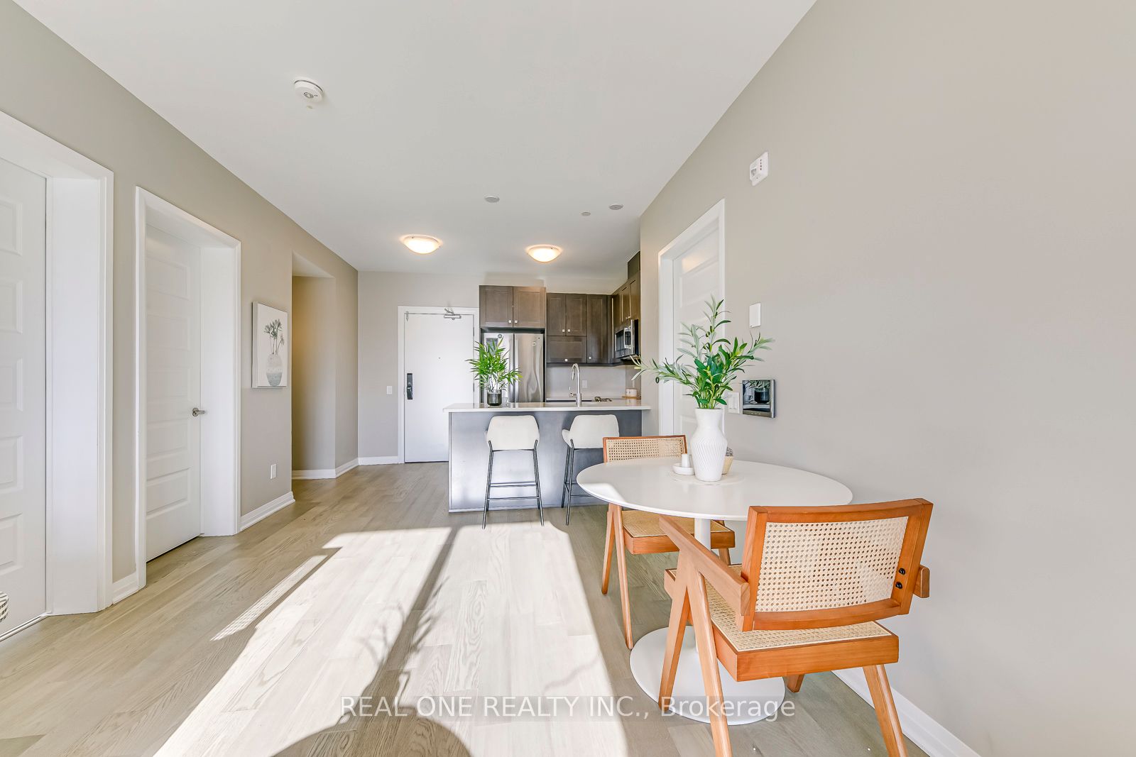 #417 - 95 Dundas Street Property Photo 19