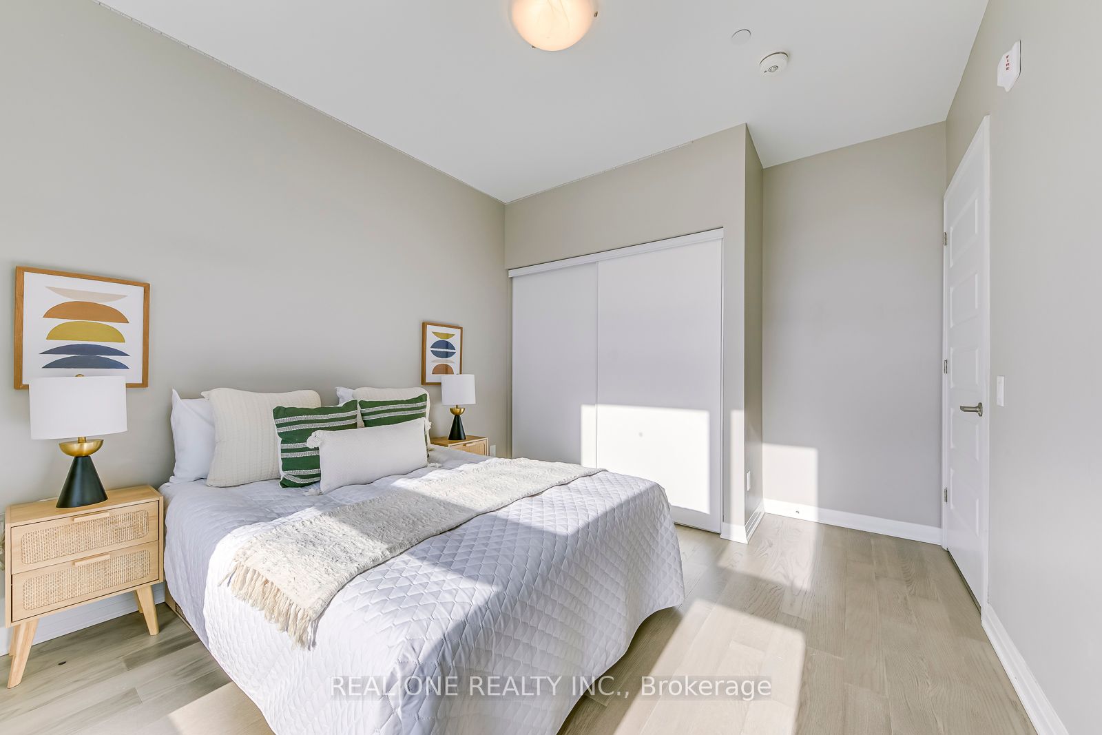 #417 - 95 Dundas Street Property Photo 27