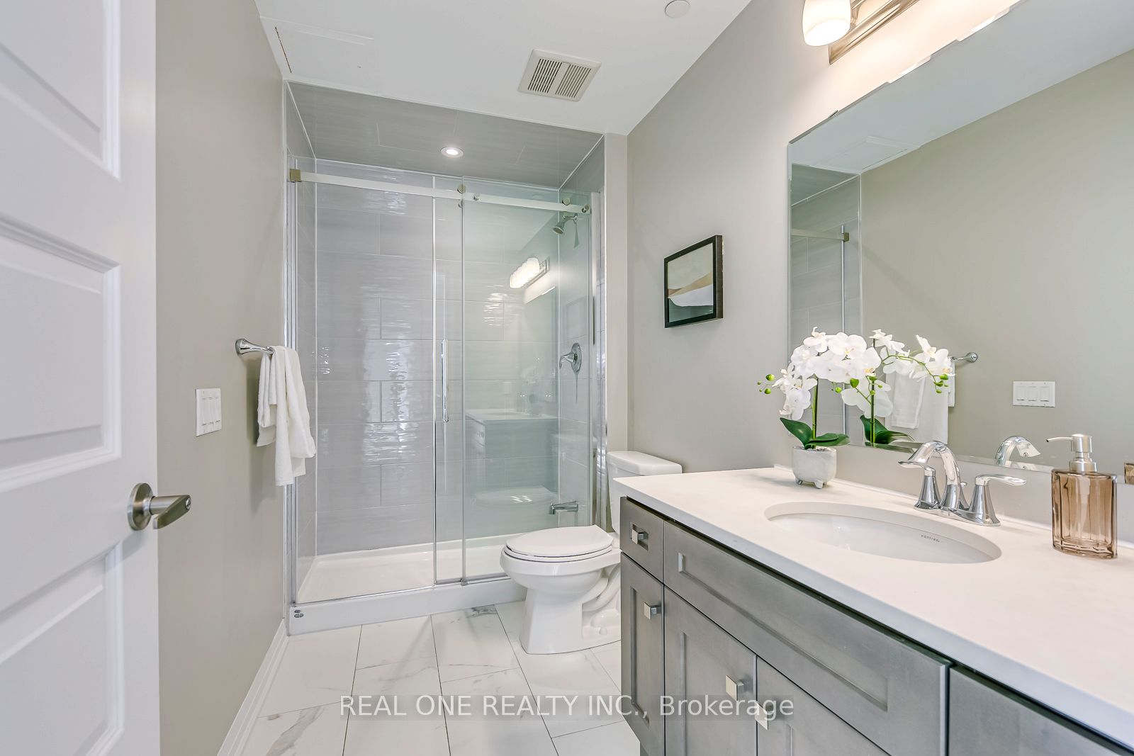 #417 - 95 Dundas Street Property Photo 28