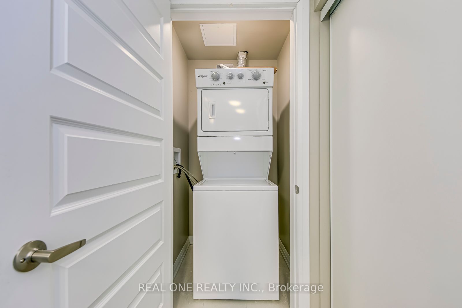 #417 - 95 Dundas Street Property Photo 30