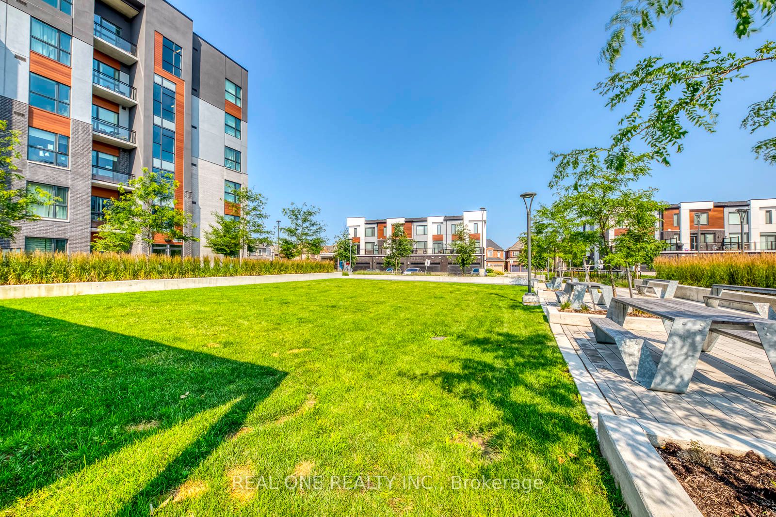 #417 - 95 Dundas Street Property Photo 38