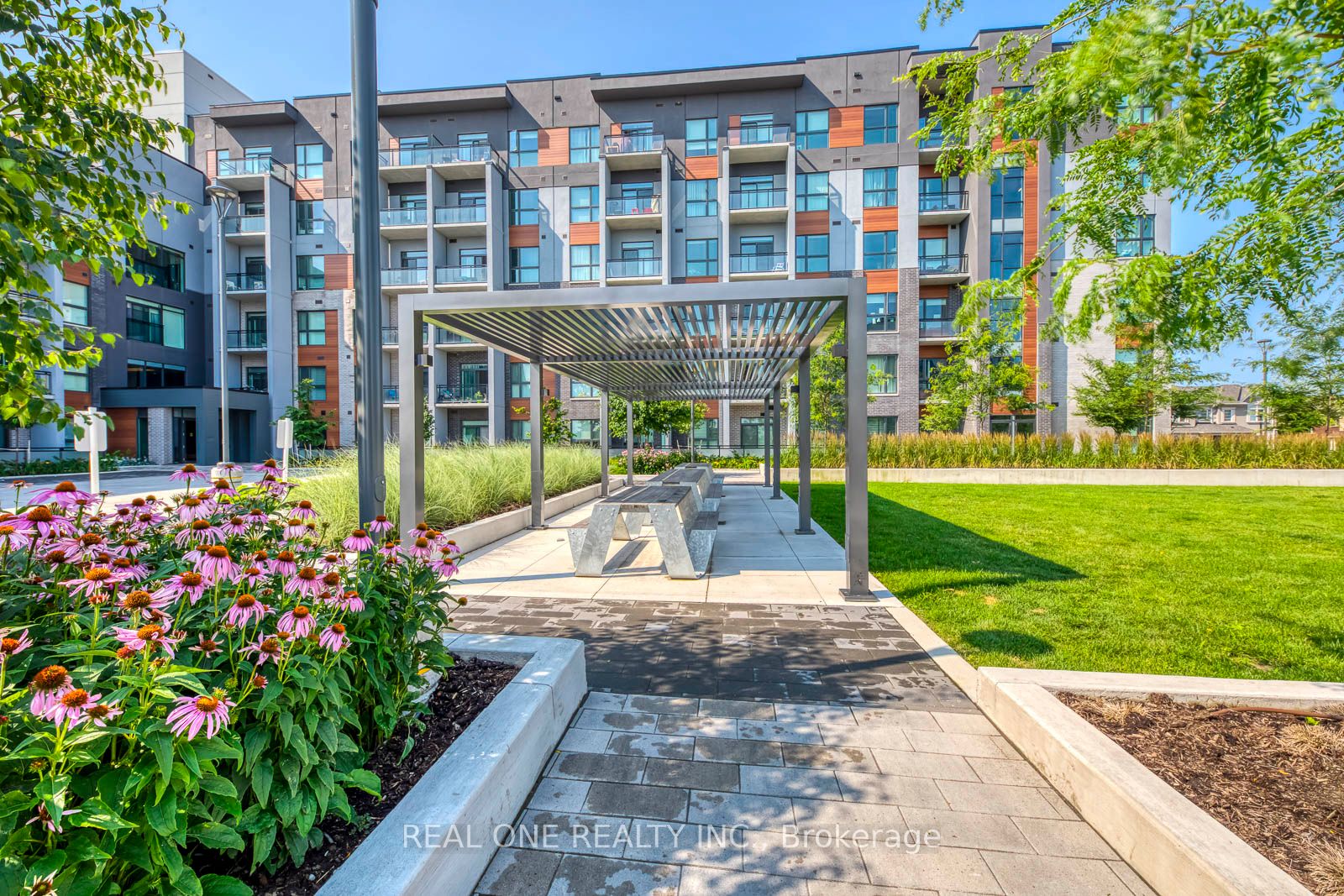 #417 - 95 Dundas Street Property Photo 39