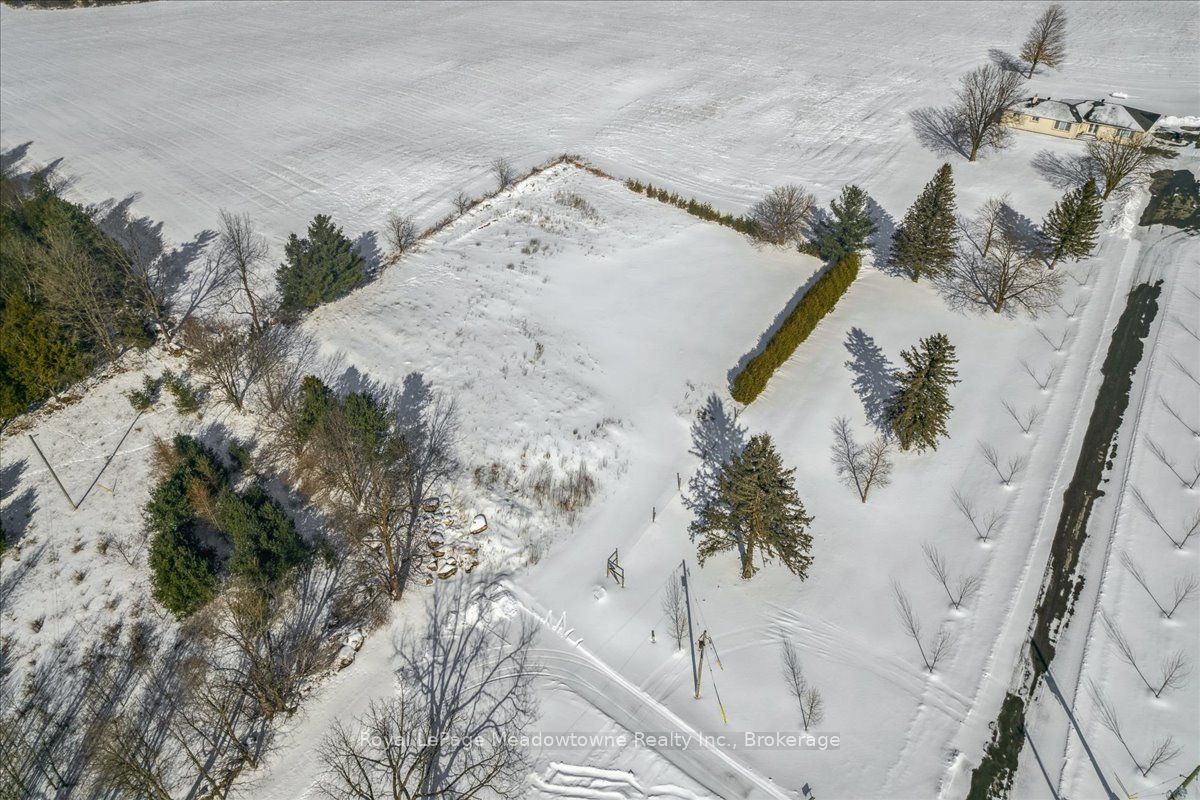 5165 15 Sideroad Property Photo 6