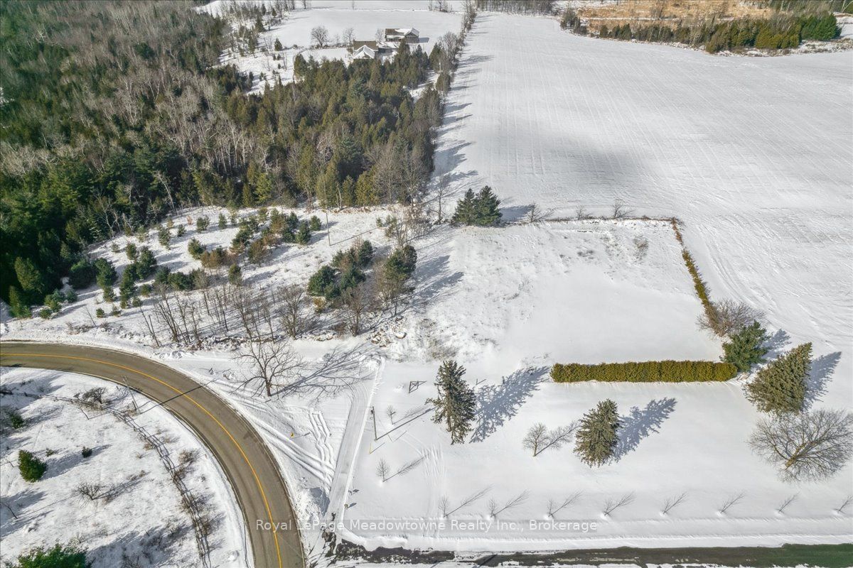 5165 15 Sideroad Property Photo 7