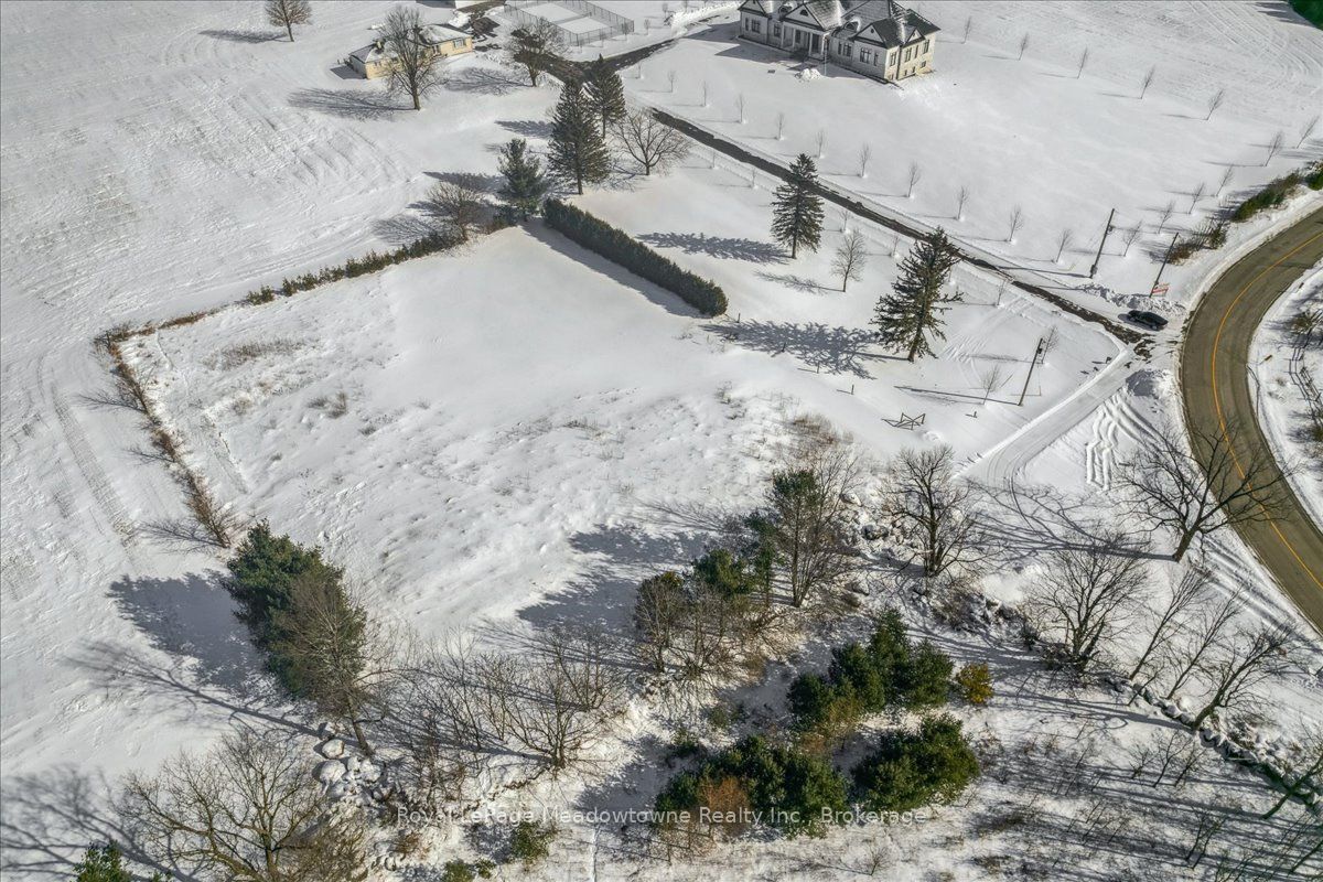 5165 15 Sideroad Property Photo 16