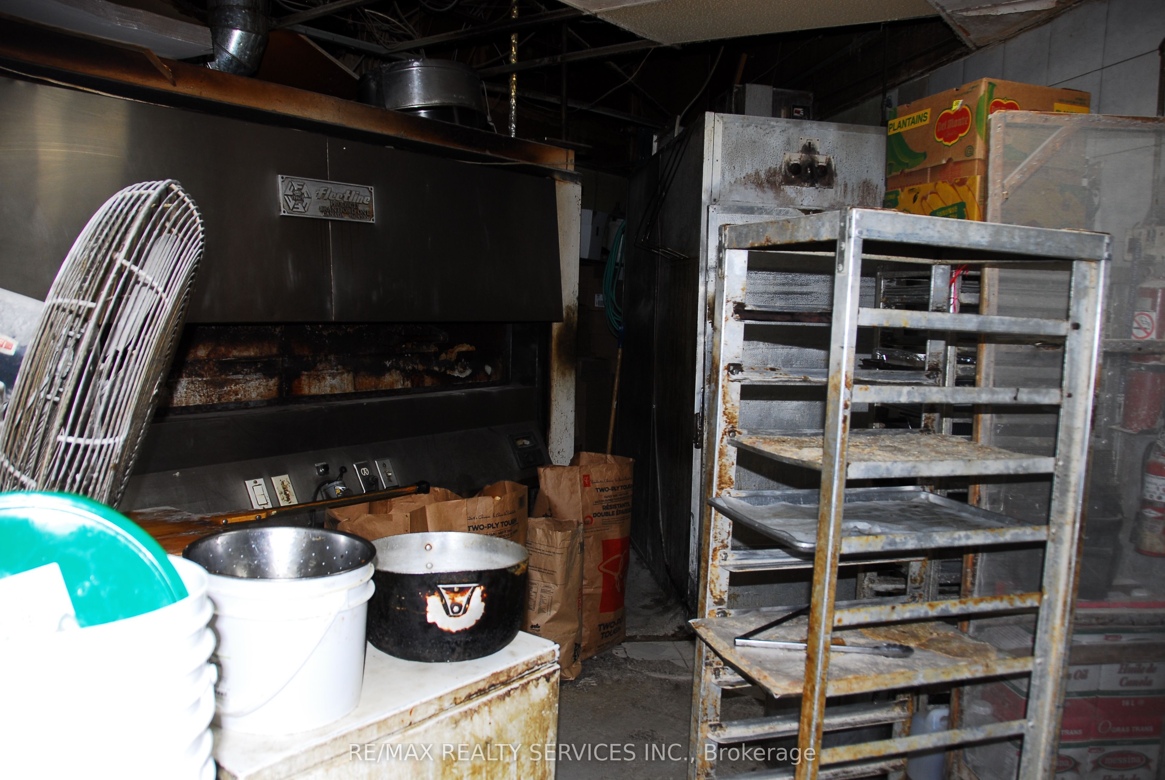 9185 Torbram Road Property Photo 17