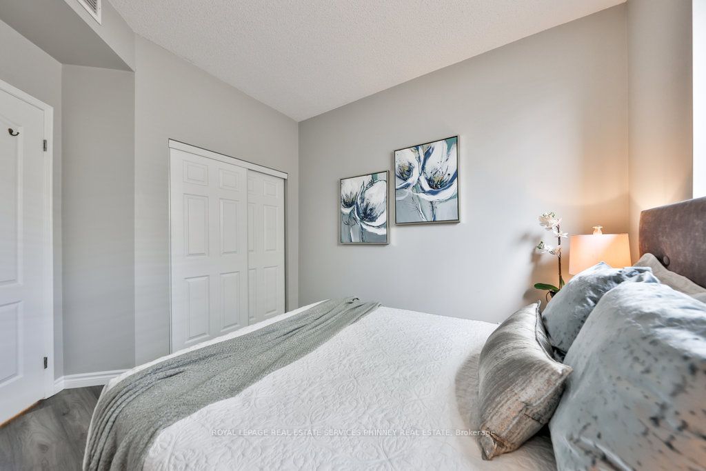 #102 - 4198 Dundas Street Property Photo 16