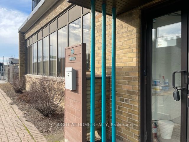 #a - 30 Fordhouse Boulevard Property Photo 3