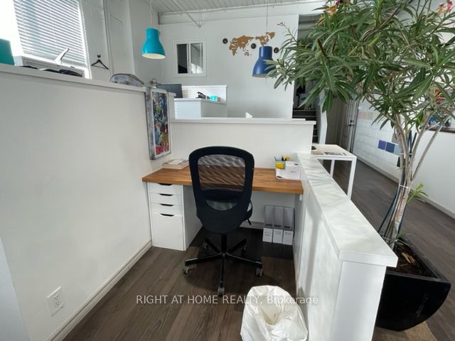 #a - 30 Fordhouse Boulevard Property Photo 8