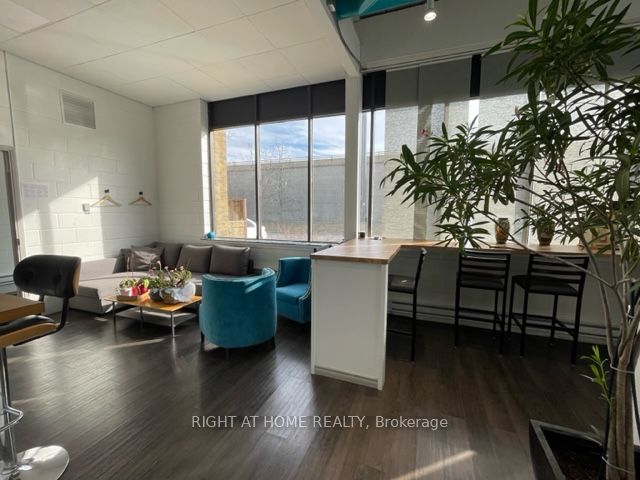 #a - 30 Fordhouse Boulevard Property Photo 9