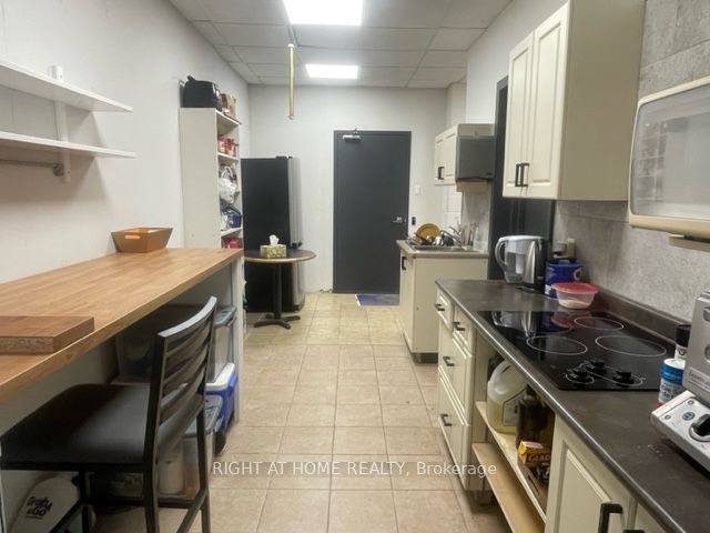 #a - 30 Fordhouse Boulevard Property Photo 11