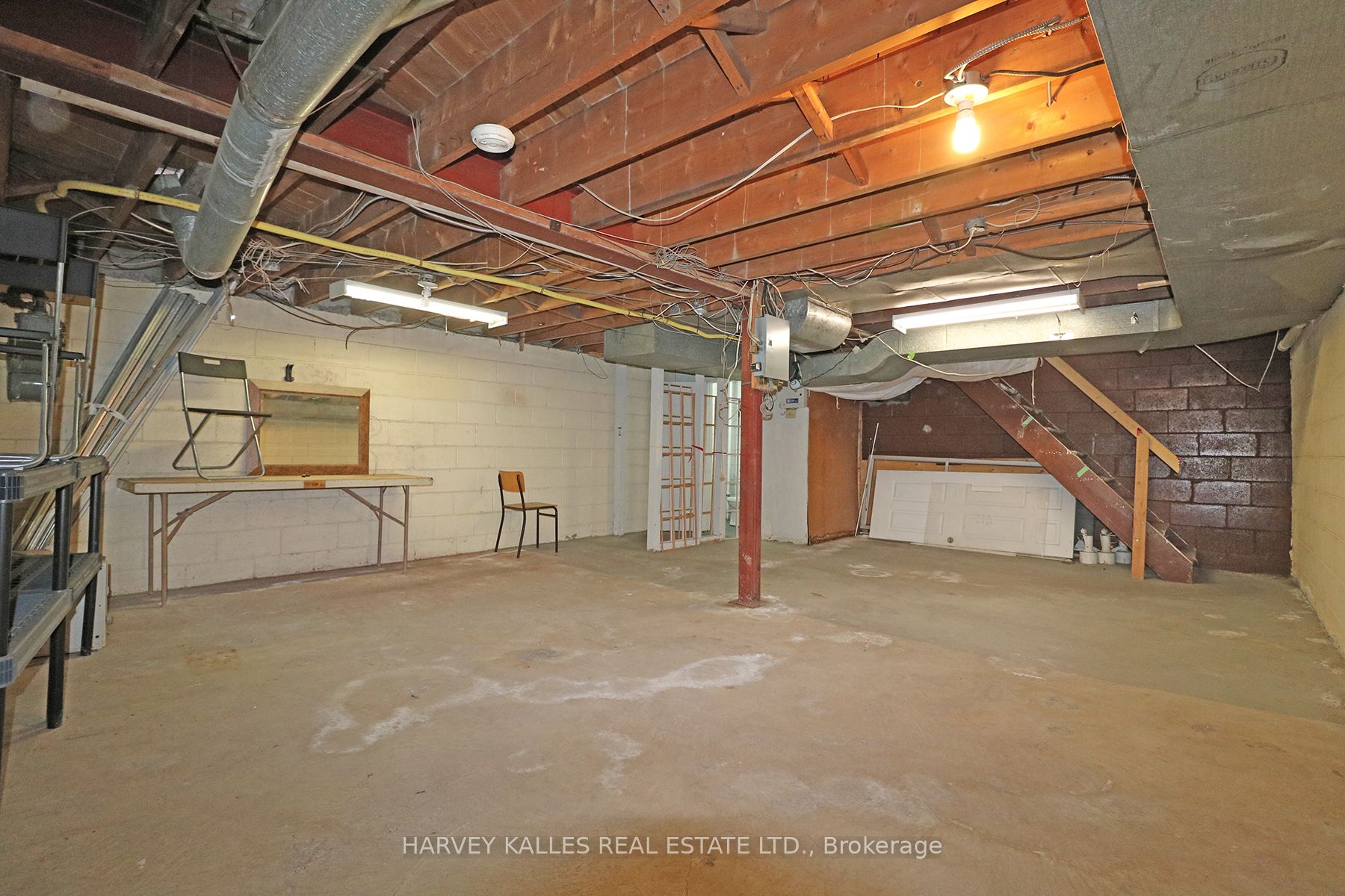 3811 Lake Shore Boulevard Property Photo 14