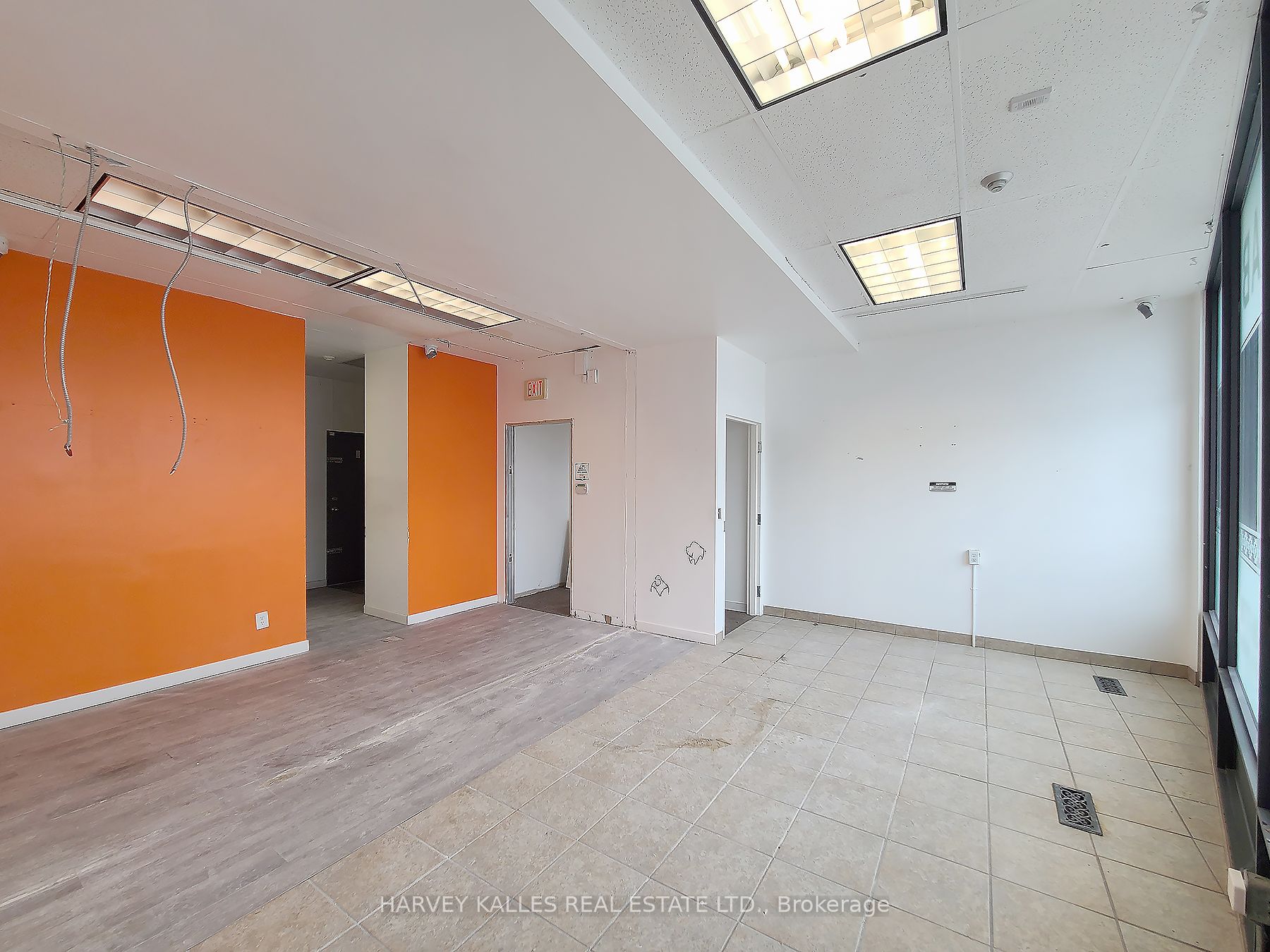 3813 Lake Shore Boulevard Property Photo 3
