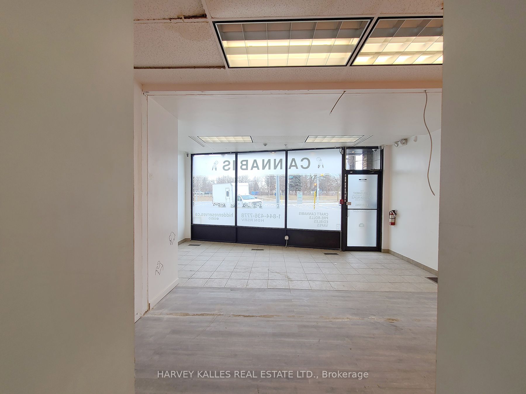 3813 Lake Shore Boulevard Property Photo 5