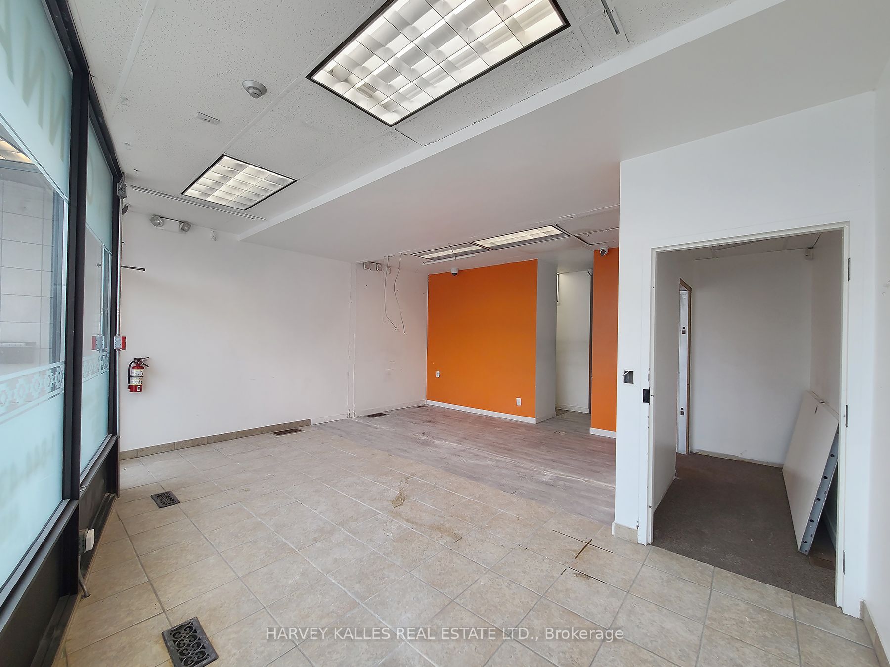 3813 Lake Shore Boulevard Property Photo 13