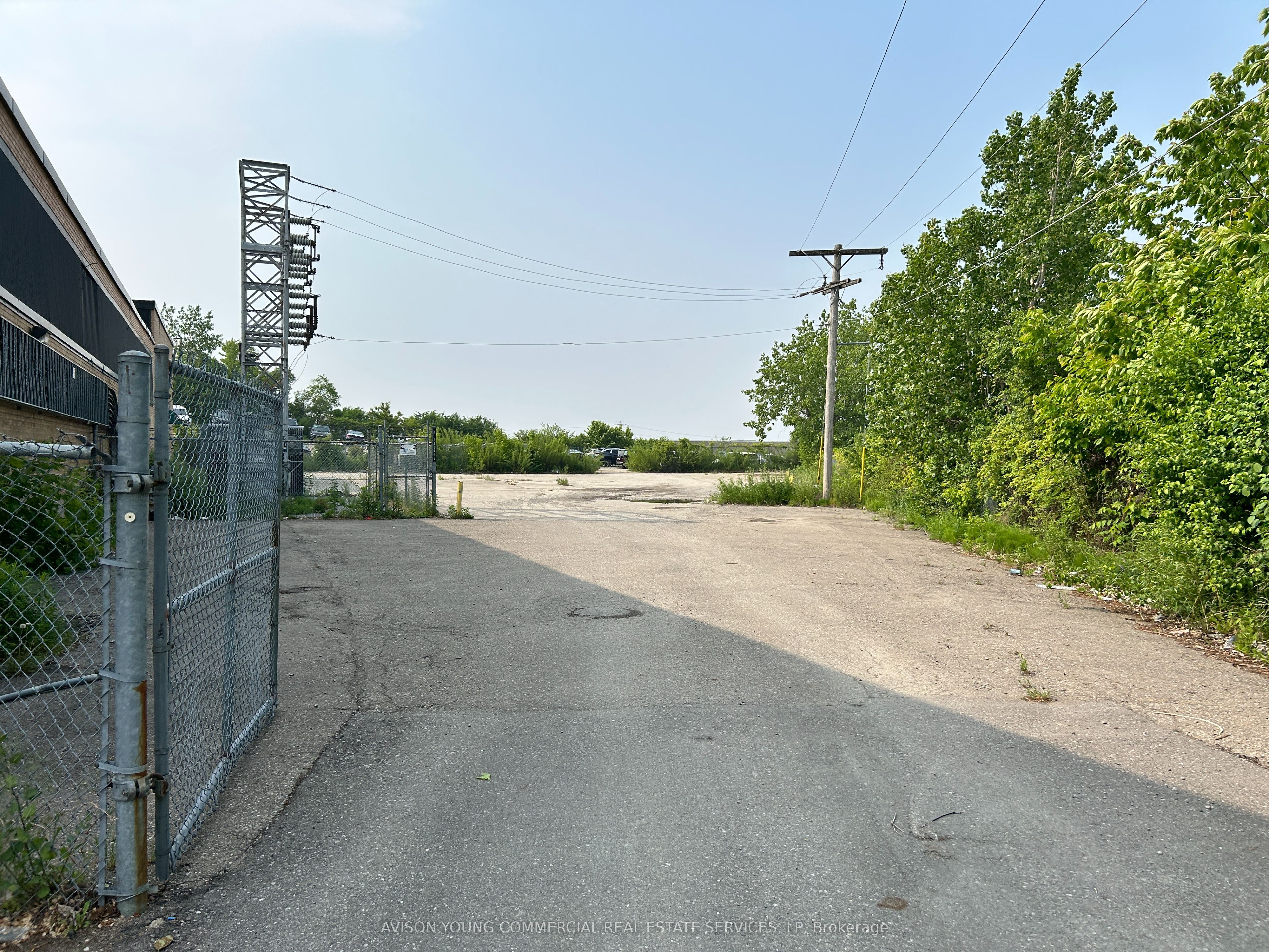 105 Wingold Avenue 2 Property Photo 5