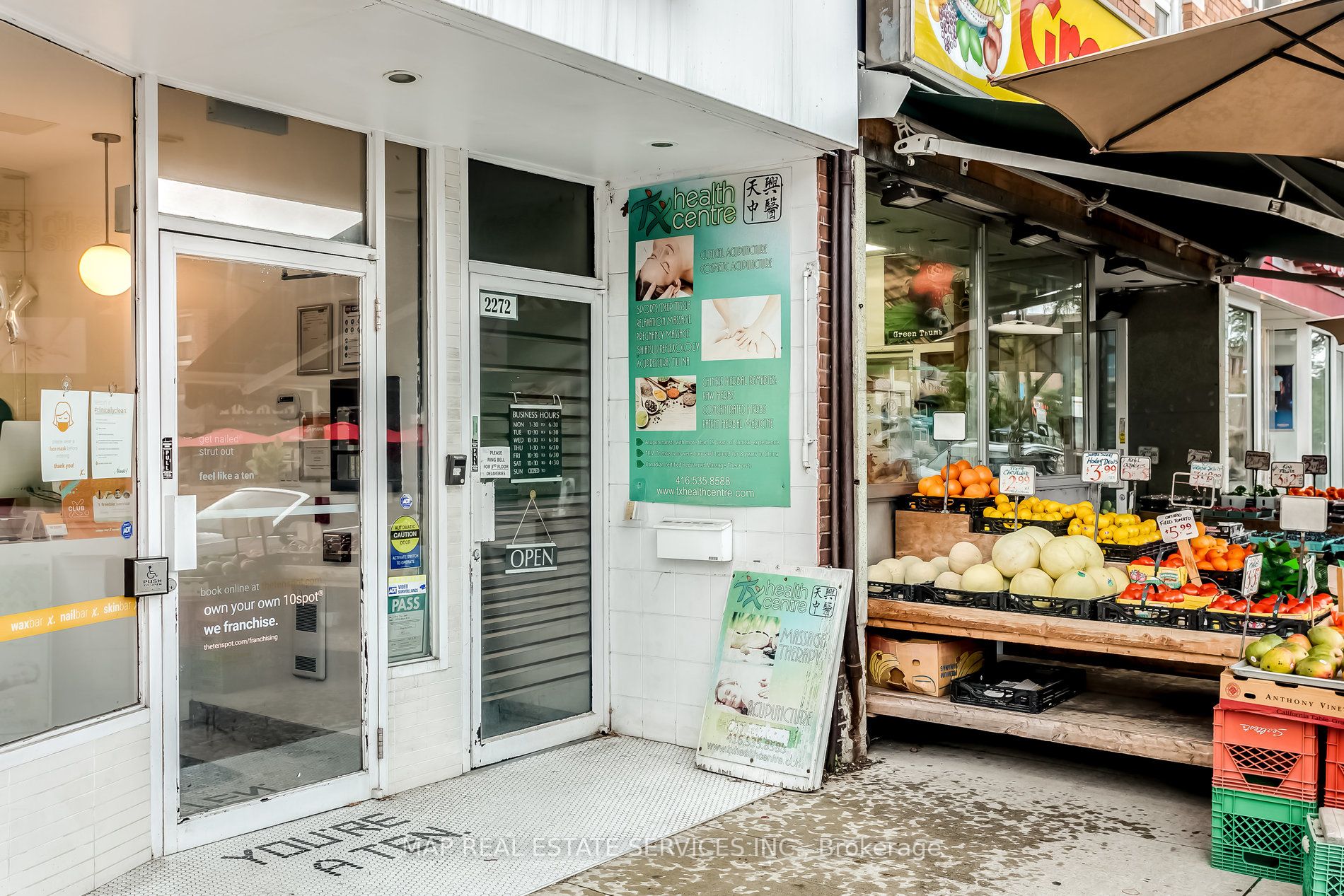 #room 1a - 2272 Bloor Street Property Photo 2