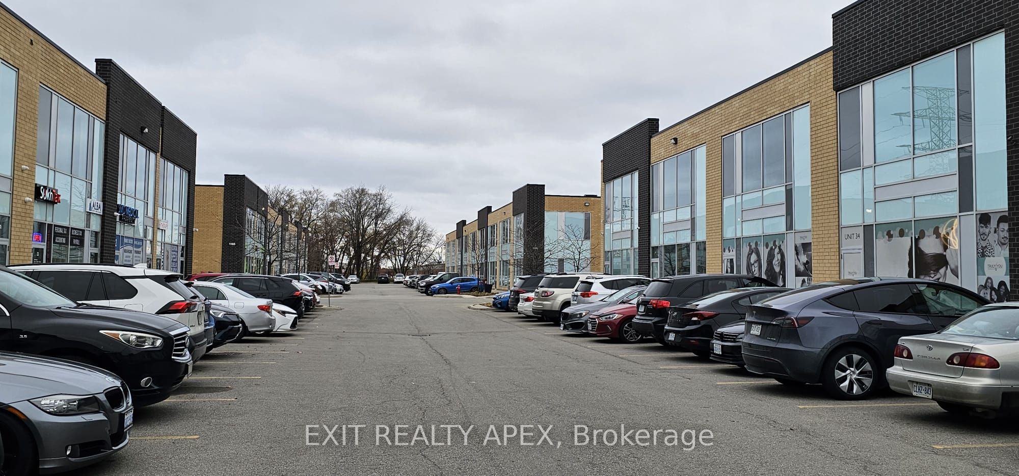 #9a - 1185 Queensway E Property Photo 2