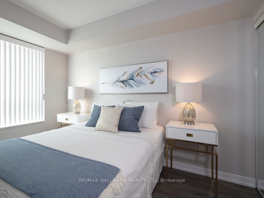 #1202 - 5191 Dundas Street Property Photo 5