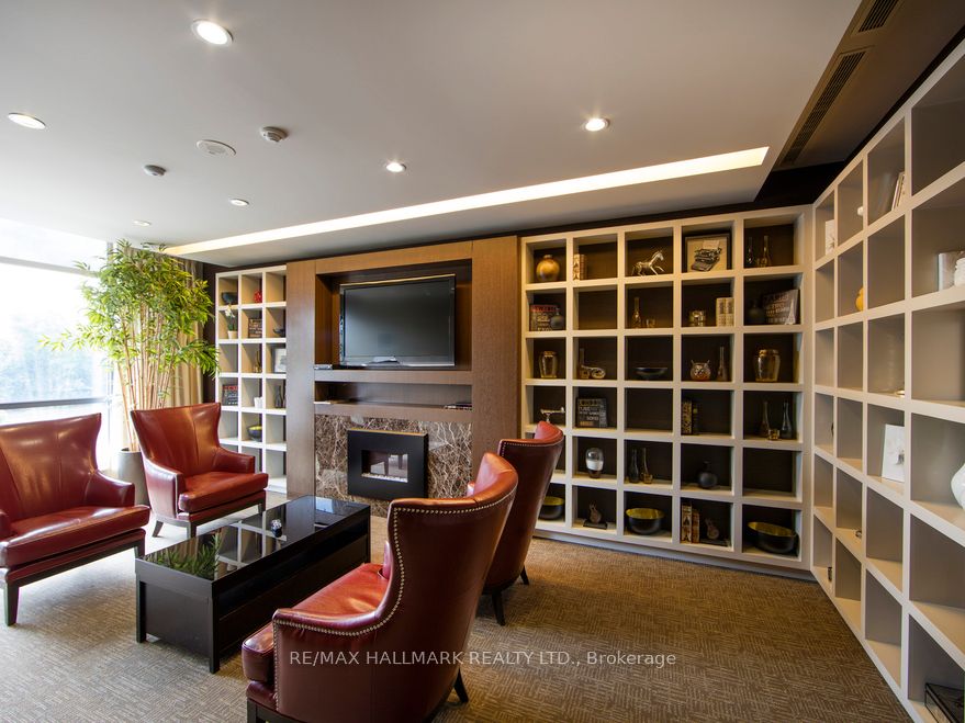 #1605 - 5191 Dundas Street Property Photo 8