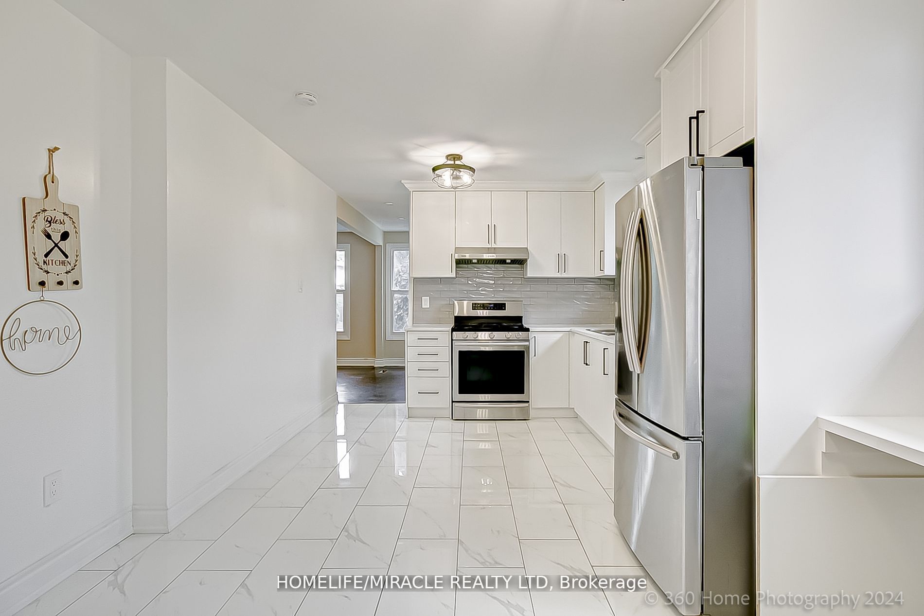581 Hayward Cres Property Photo 10