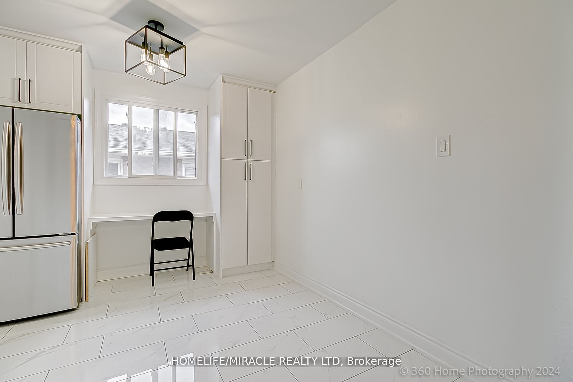581 Hayward Cres Property Photo 12