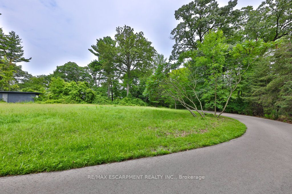 2070 Heartwood Court Property Photo 10