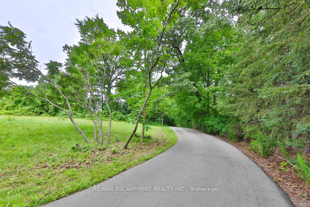 2070 Heartwood Court Property Photo 13