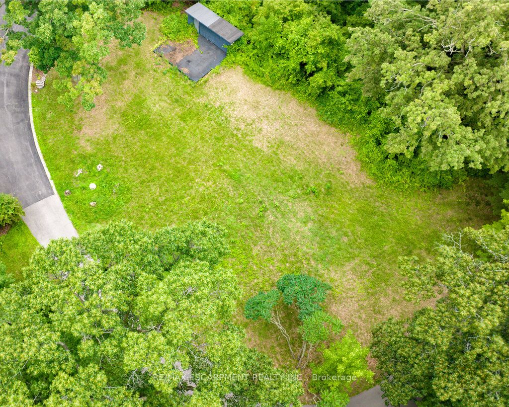 2070 Heartwood Court Property Photo 17