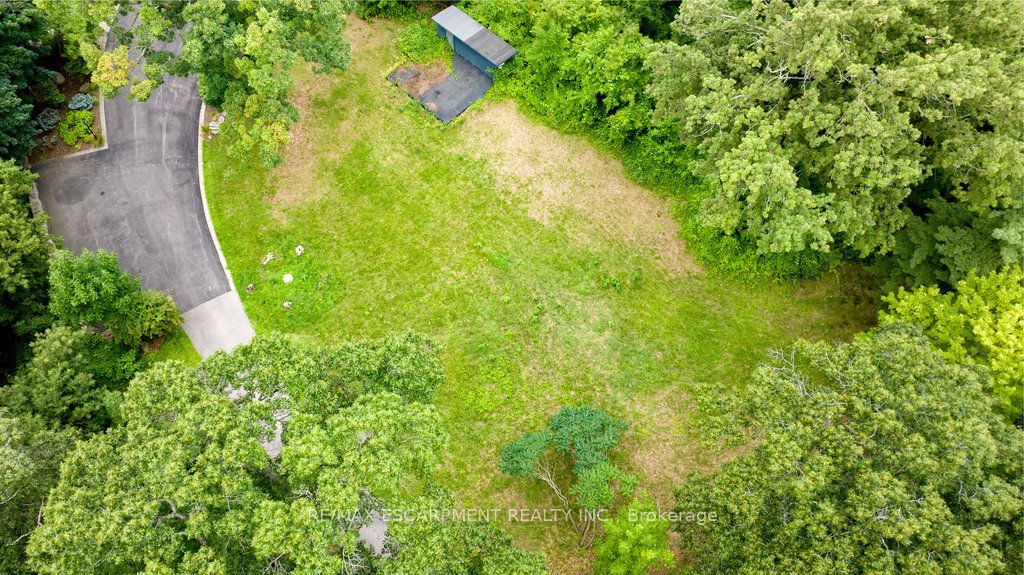 2070 Heartwood Court Property Photo 18