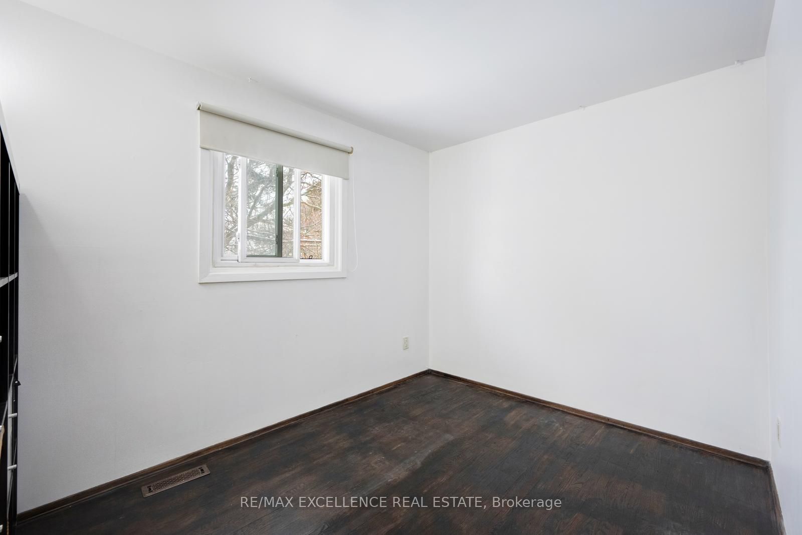 102 Rutherford Rd N Property Photo 26
