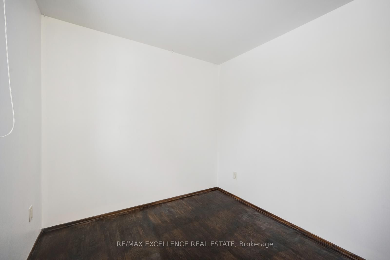 102 Rutherford Rd N Property Photo 27