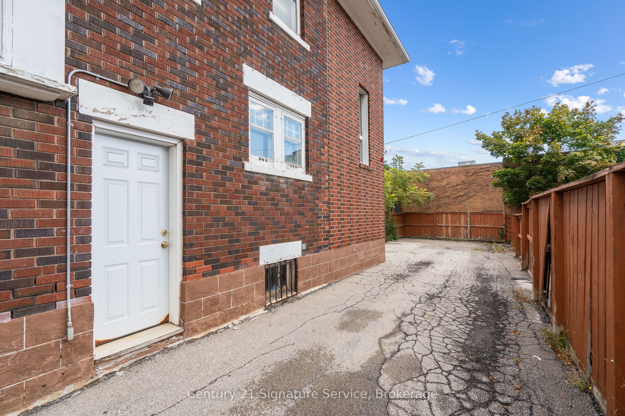 5 Church Street Property Photo 29