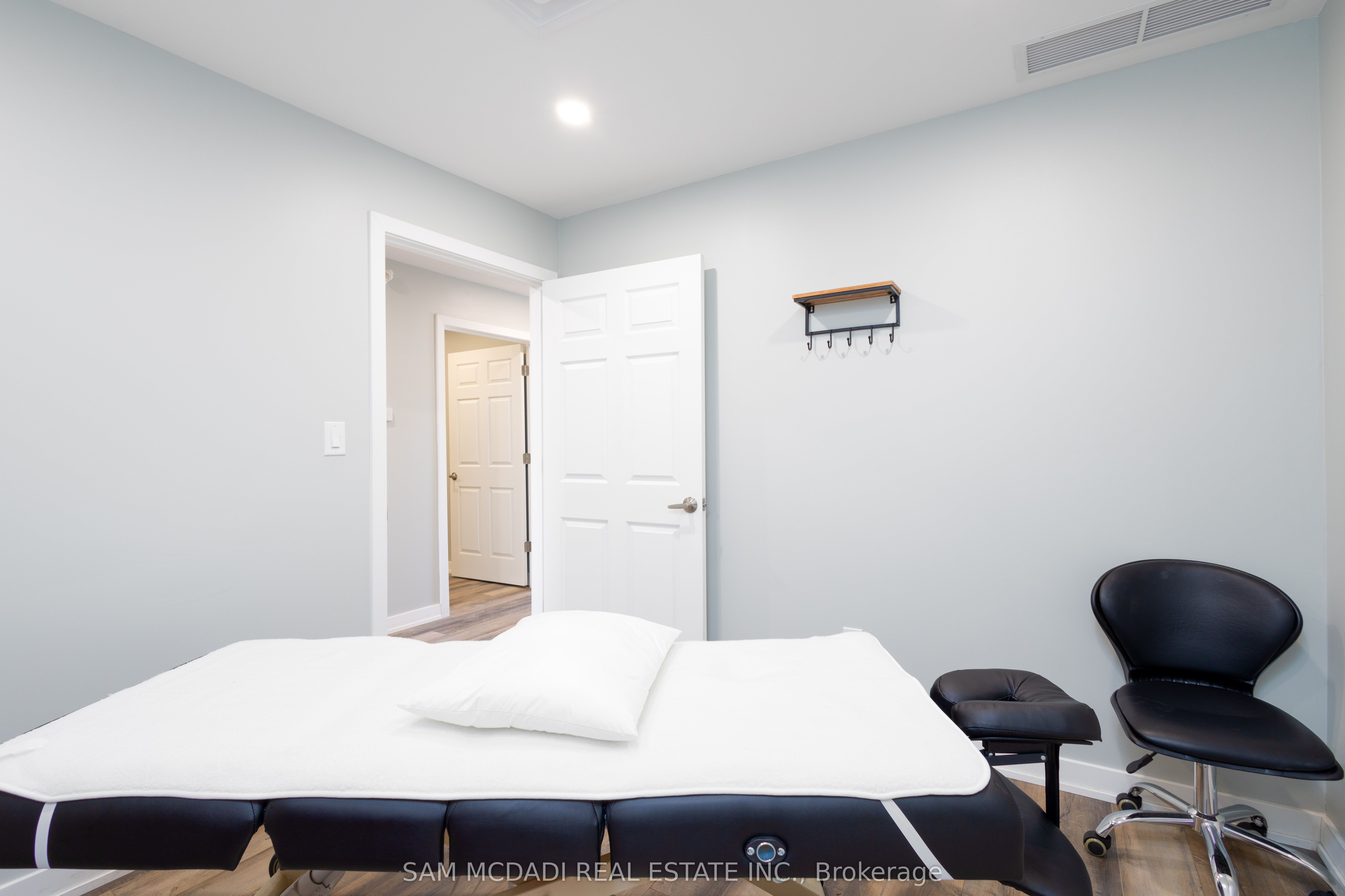 #4 - 3466 Mavis Road Property Photo 18
