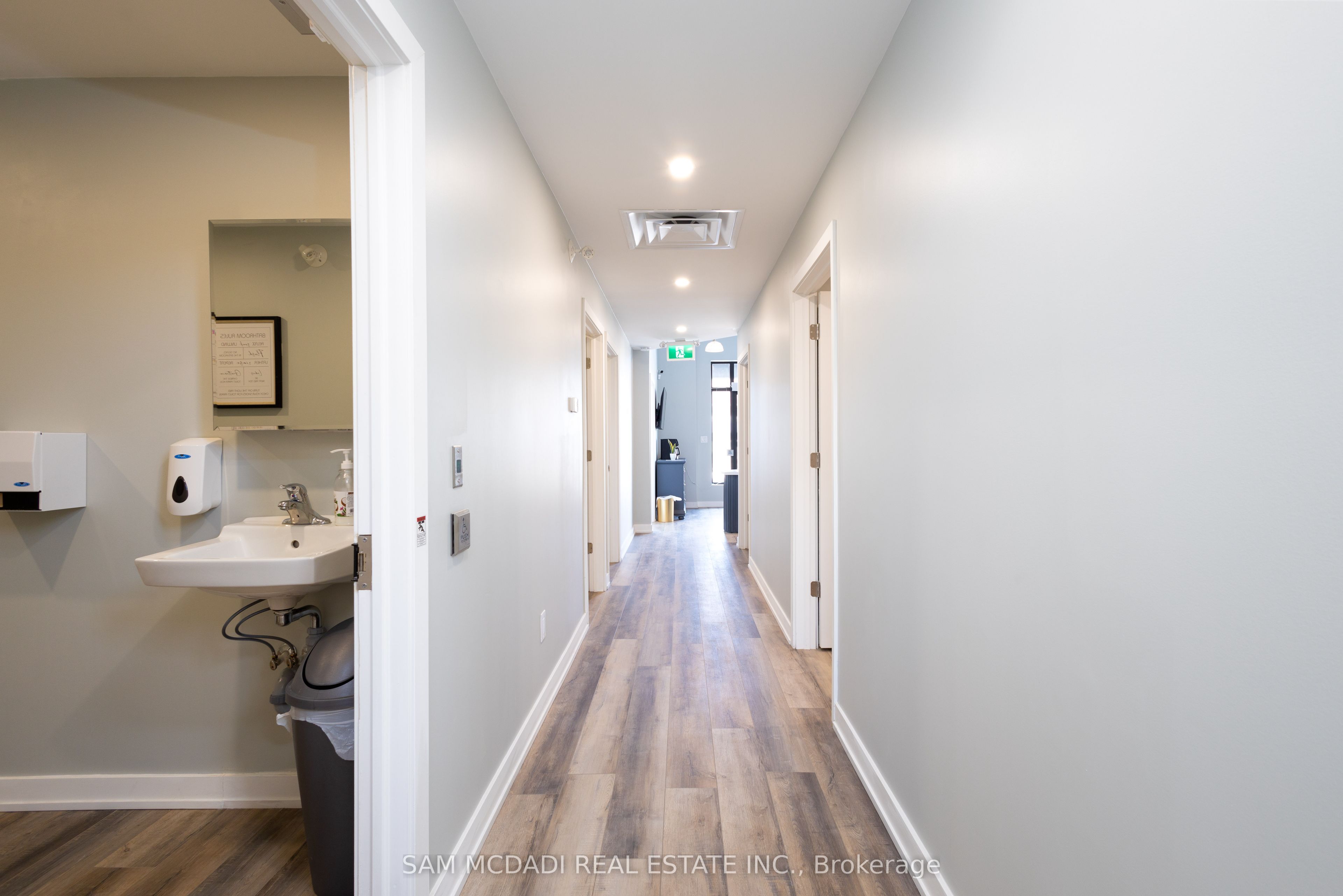 #4 - 3466 Mavis Road Property Photo 20