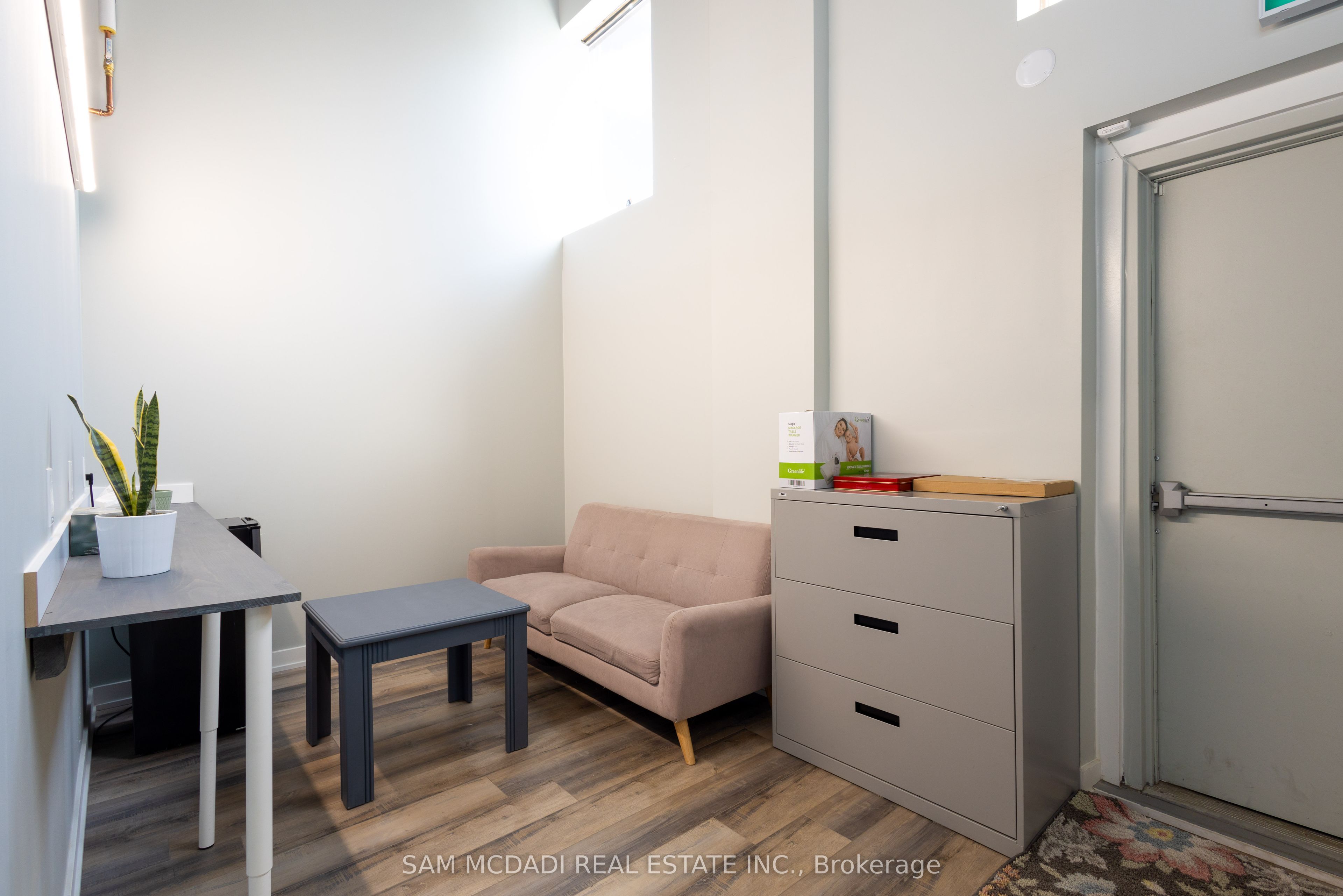 #4 - 3466 Mavis Road Property Photo 21