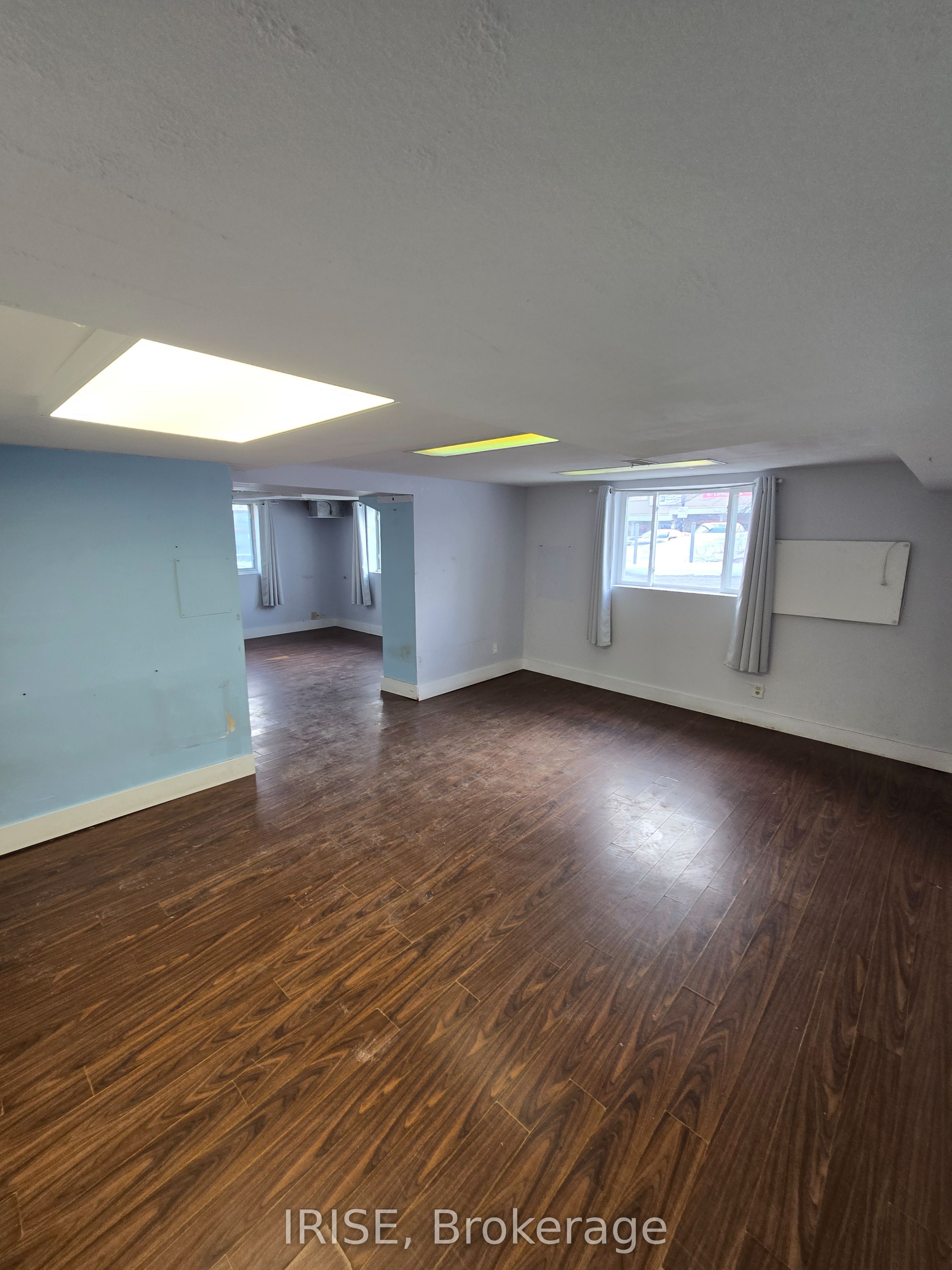 3825 Bloor Street Property Photo 11