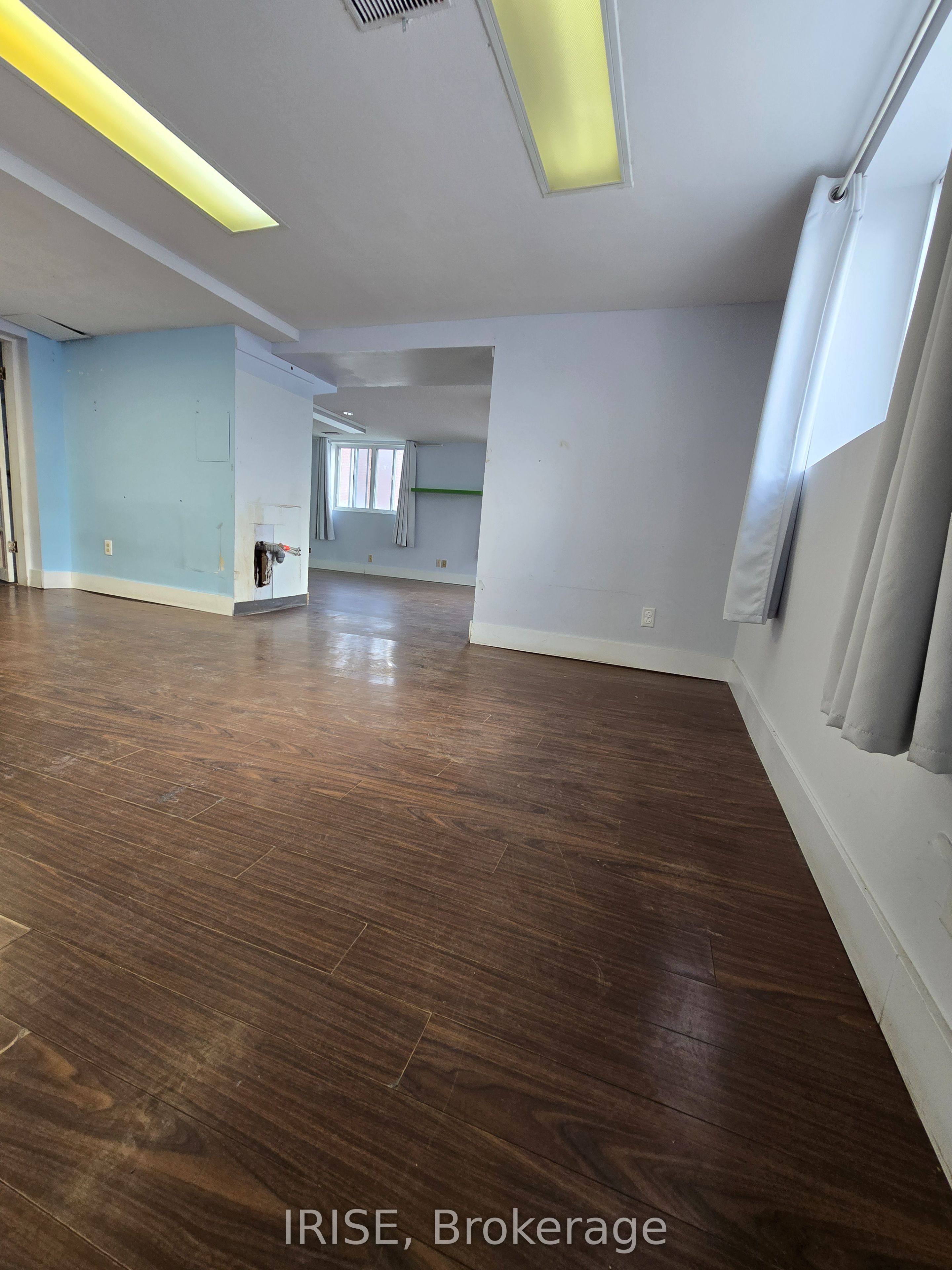 3825 Bloor Street Property Photo 12