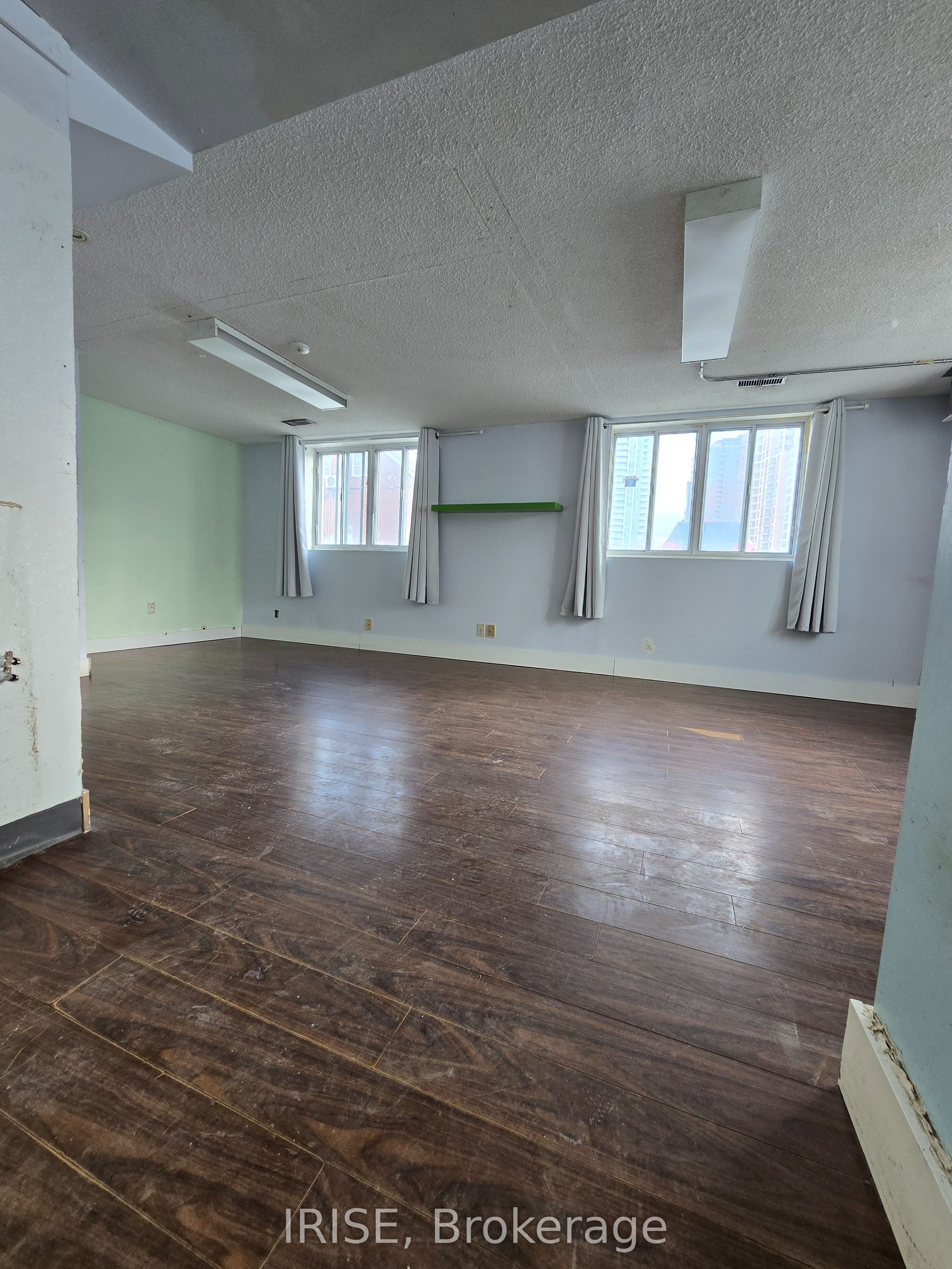 3825 Bloor Street Property Photo 13