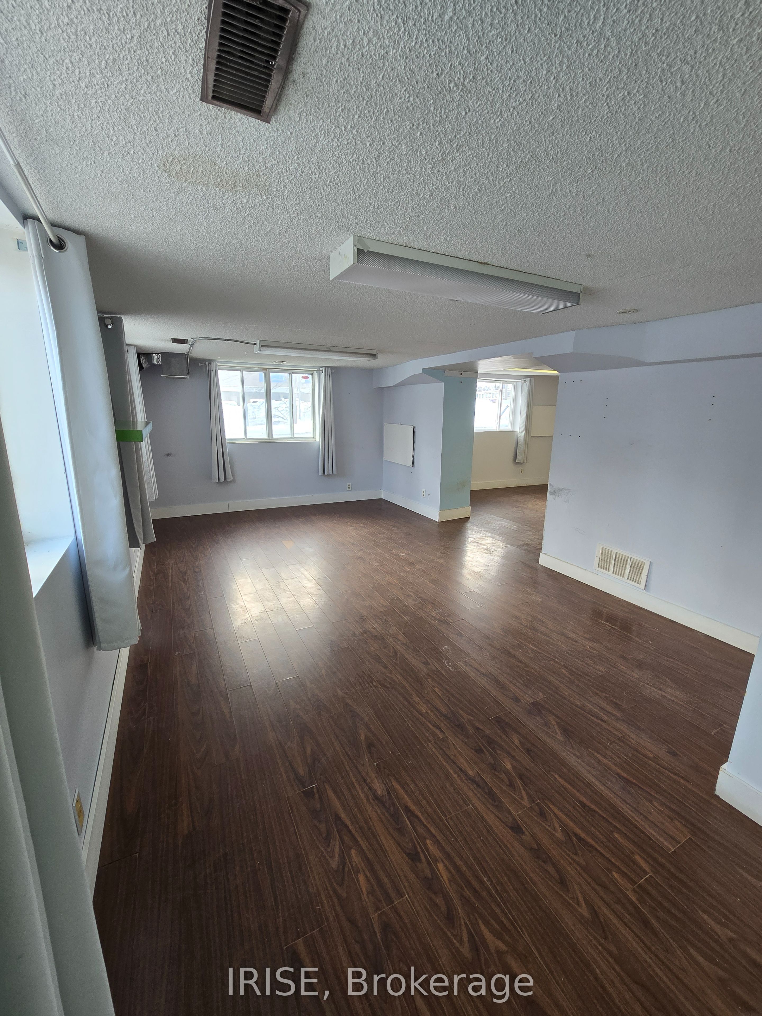 3825 Bloor Street Property Photo 15
