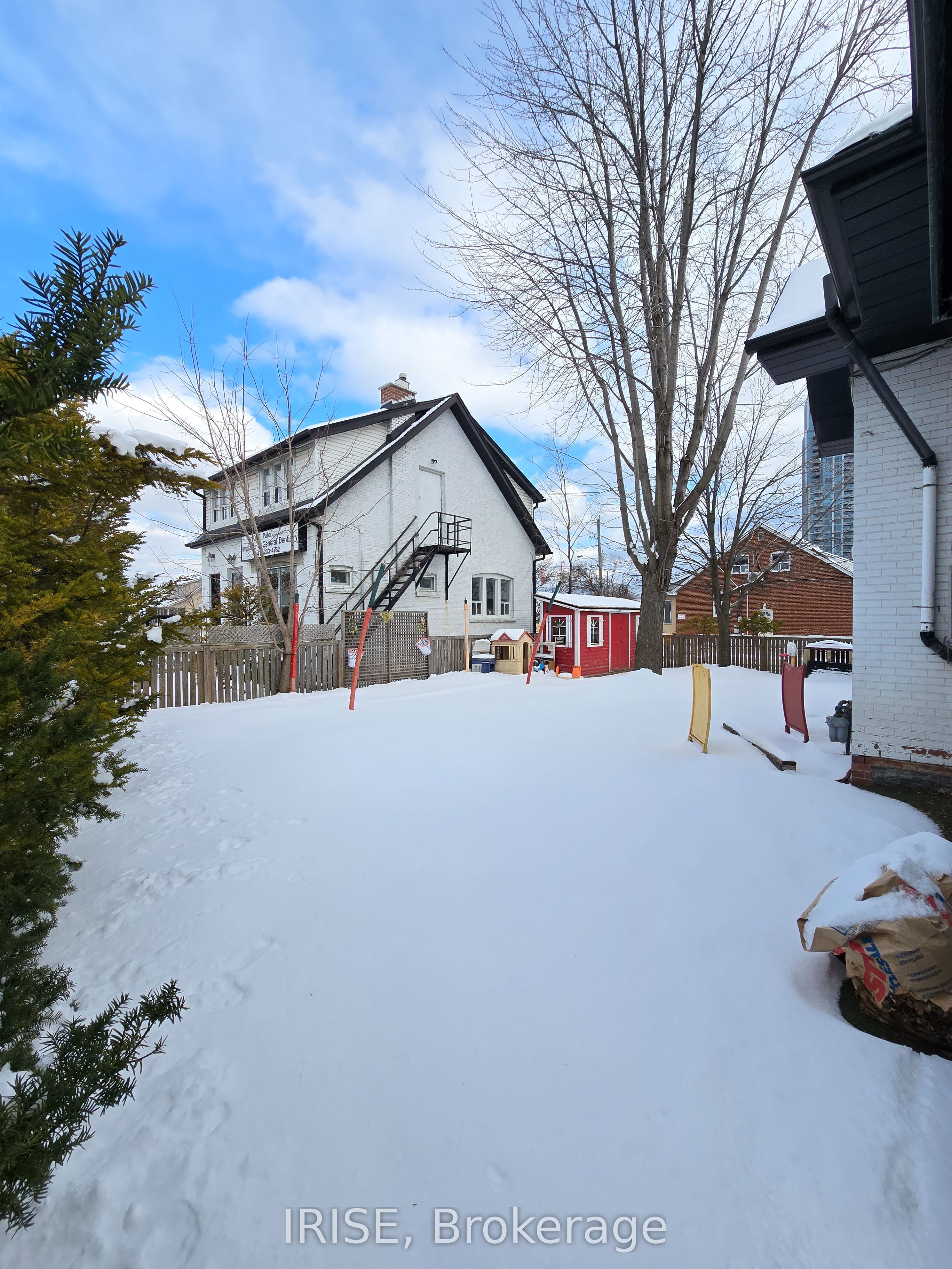 3825 Bloor Street Property Photo 27