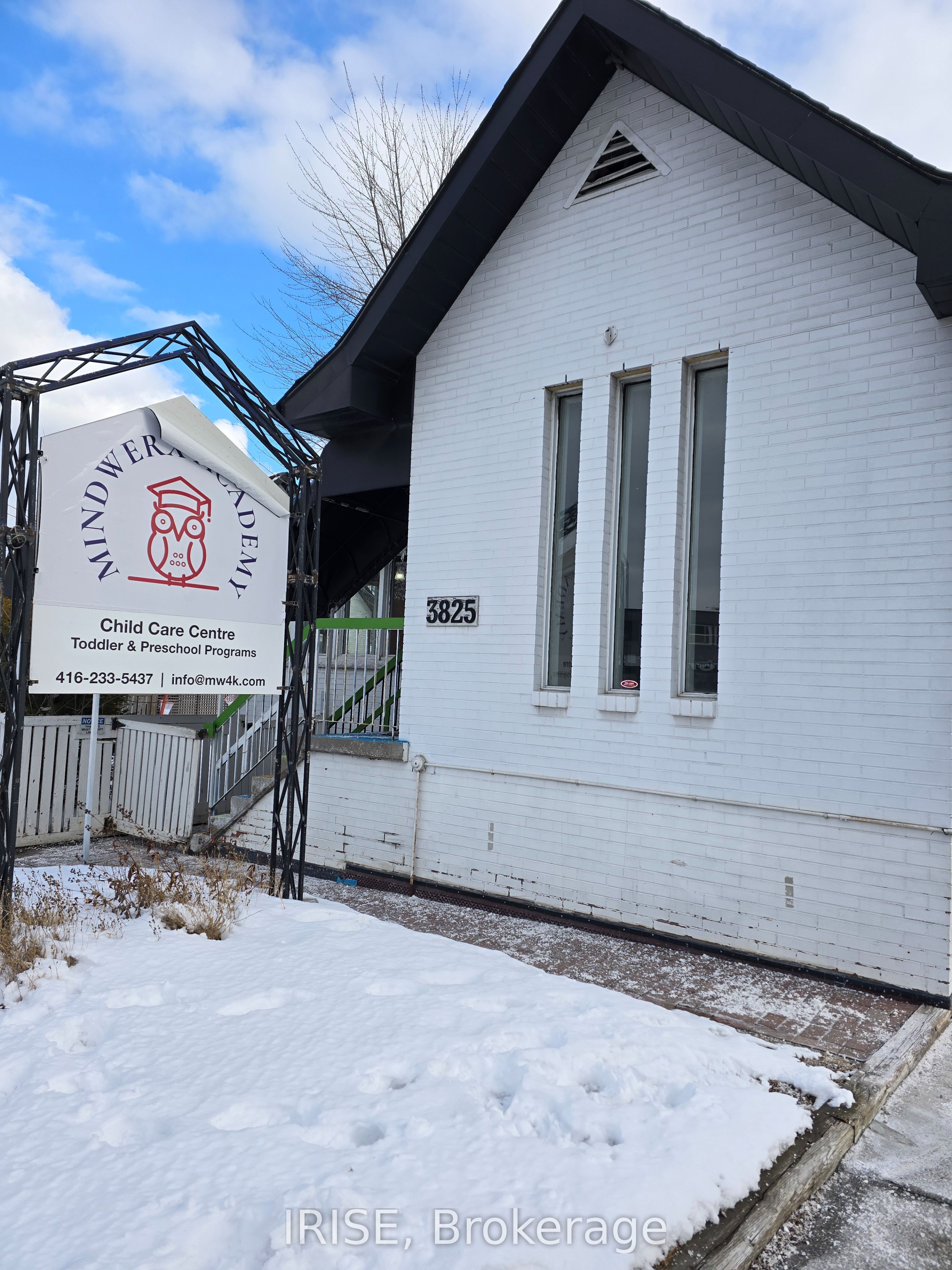 3825 Bloor Street Property Photo 28