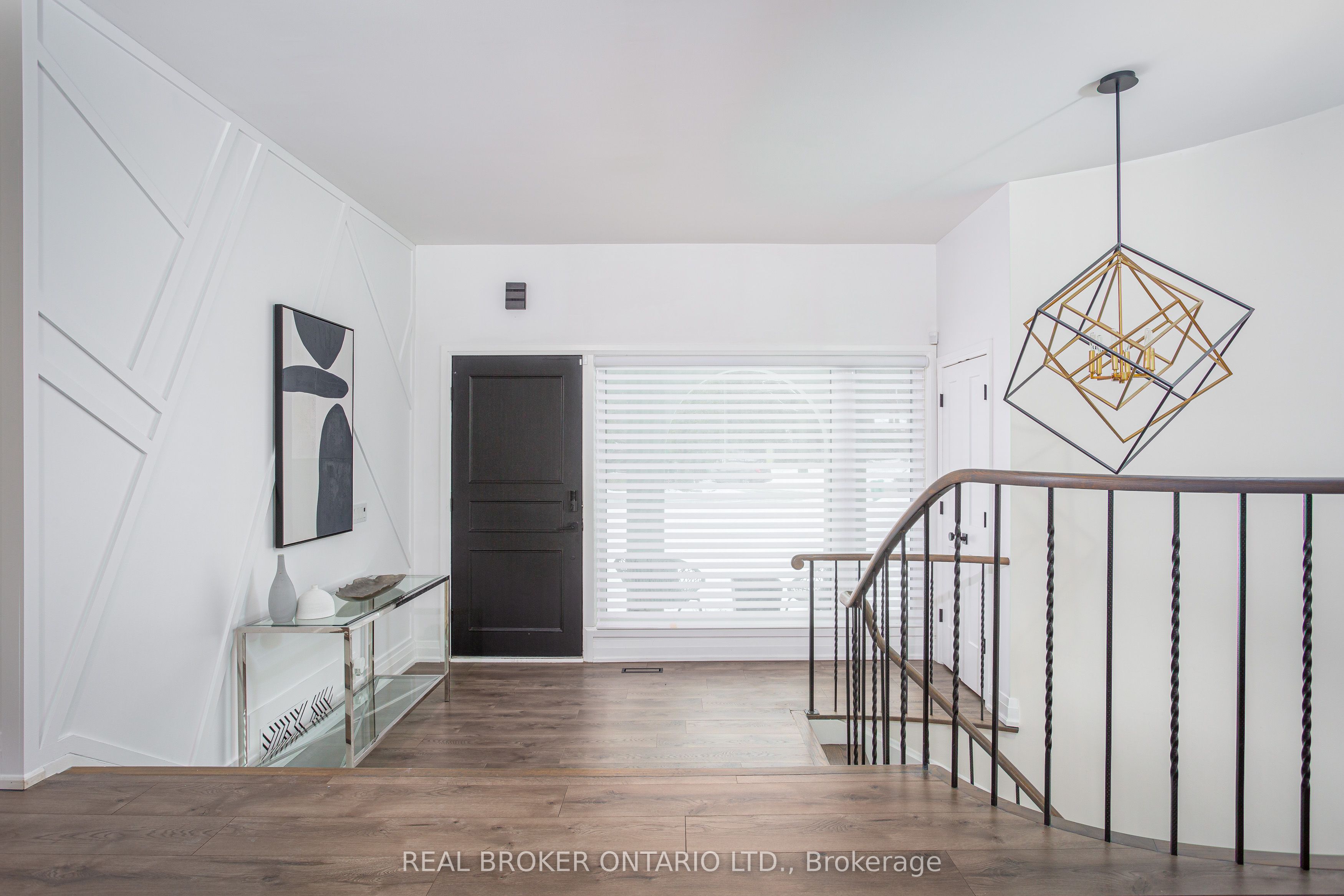2204 Shardawn Mews Property Photo 5