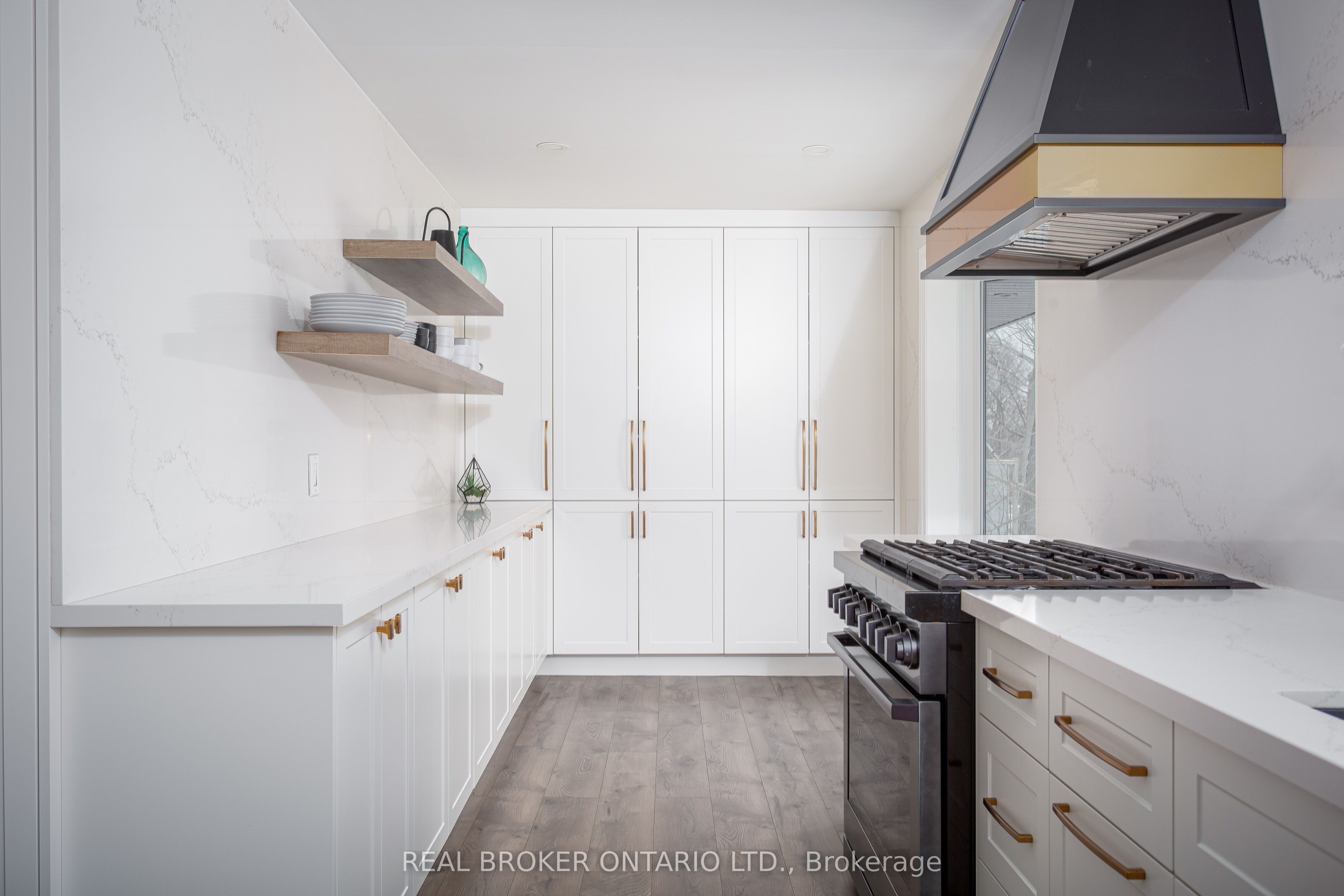 2204 Shardawn Mews Property Photo 11
