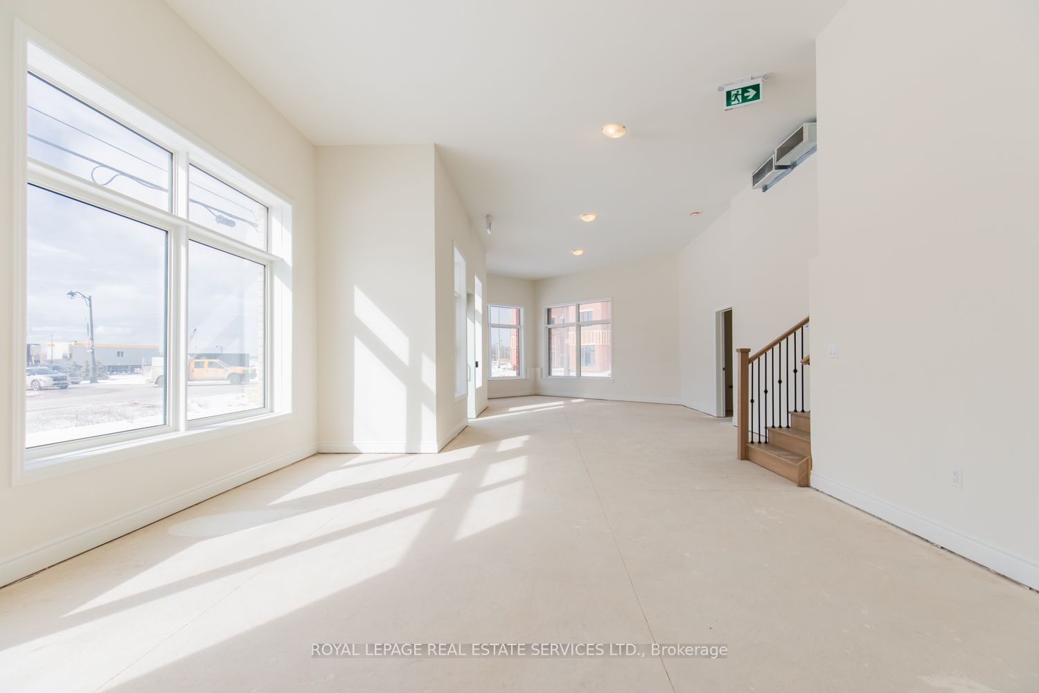 #unit 1 - 3289 Sixth Line Property Photo 5