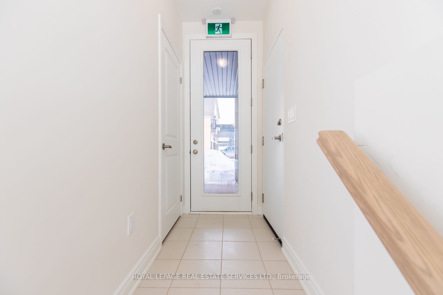 #unit 1 - 3289 Sixth Line Property Photo 11