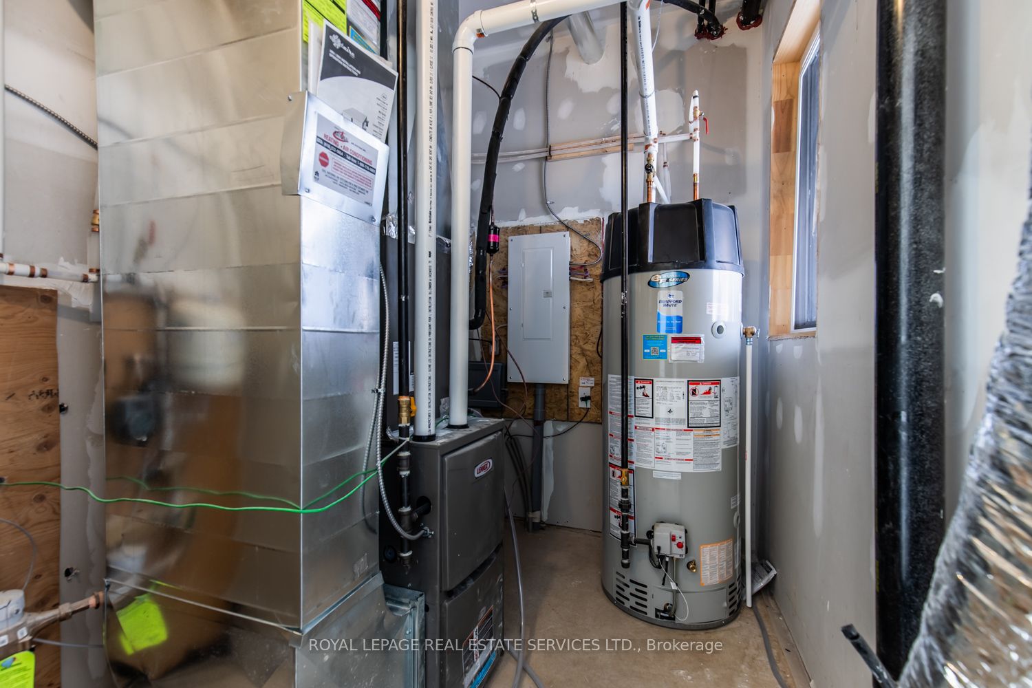 #unit 1 - 3289 Sixth Line Property Photo 12