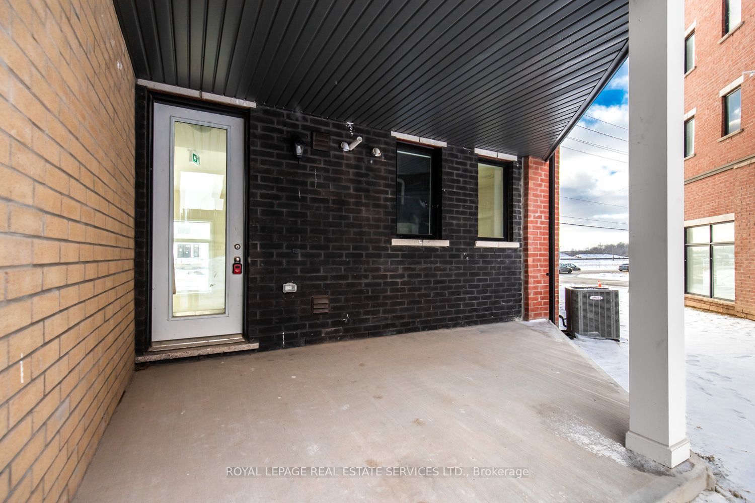 #unit 1 - 3289 Sixth Line Property Photo 15