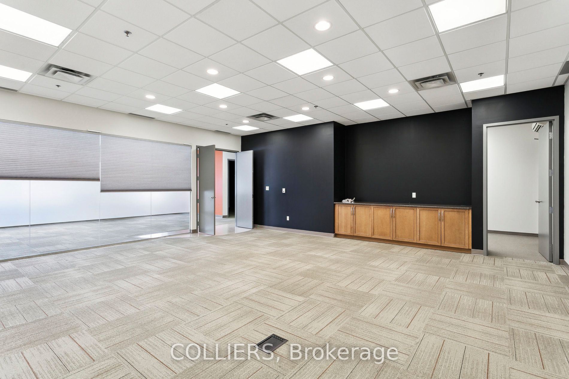 #unit 1-2 - 3715 Laird Road Property Photo 7