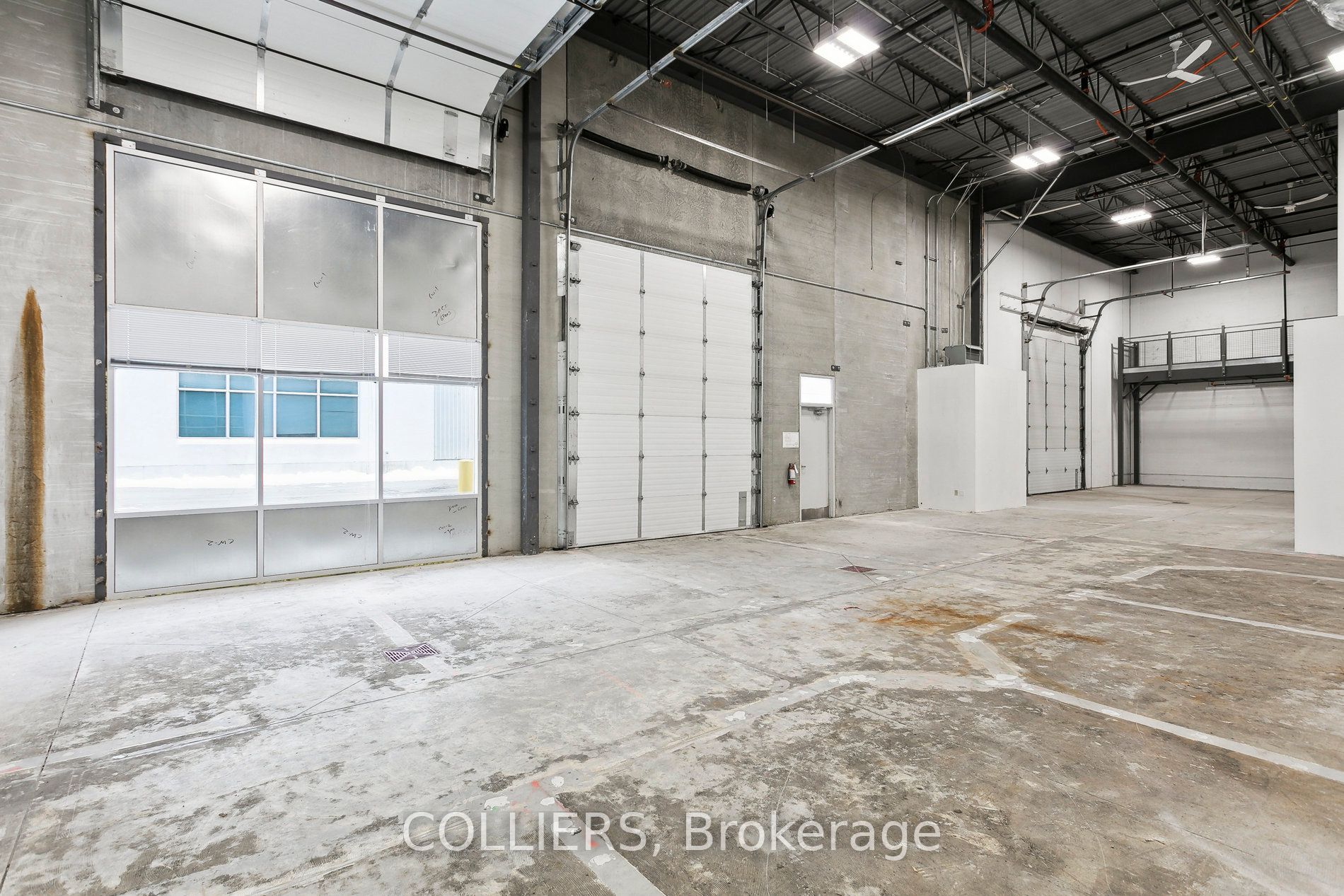 #unit 1-2 - 3715 Laird Road Property Photo 11